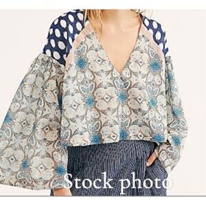 Free People Mixed Print Boho Crop Top V-Neck Bell Sleeve Blue Pink Blouse XS